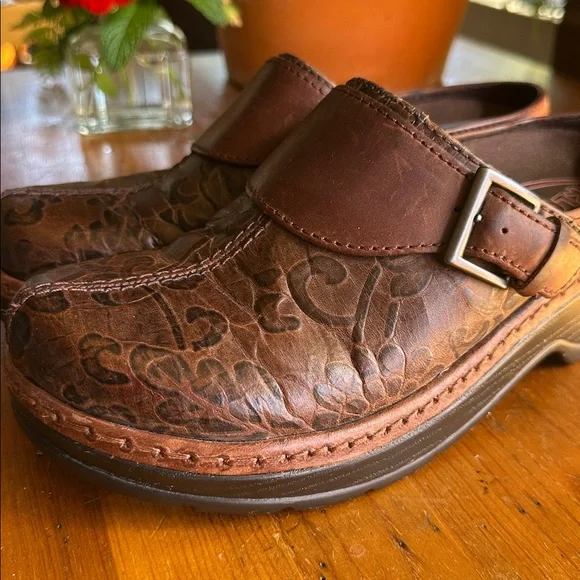 Klogs Austin brown tooled leather western professional comfort clog/shoe.Sz 7.5 - Picture 6 of 15